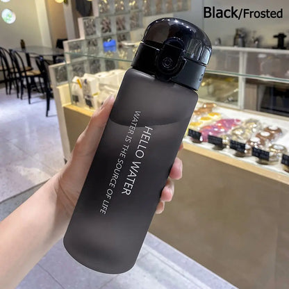 Bouteille d’eau 780ml – Étanche & élégante | Idéale pour le sport, la salle de gym et vos déplacements